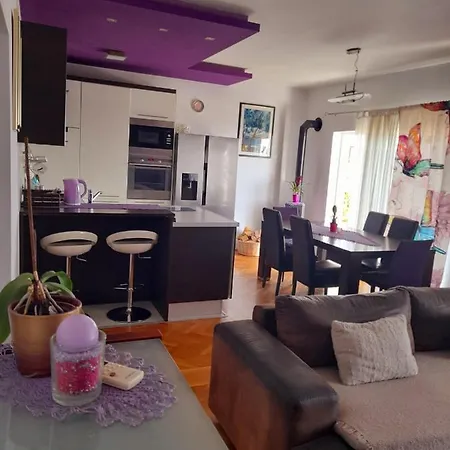 Apartment Luna *